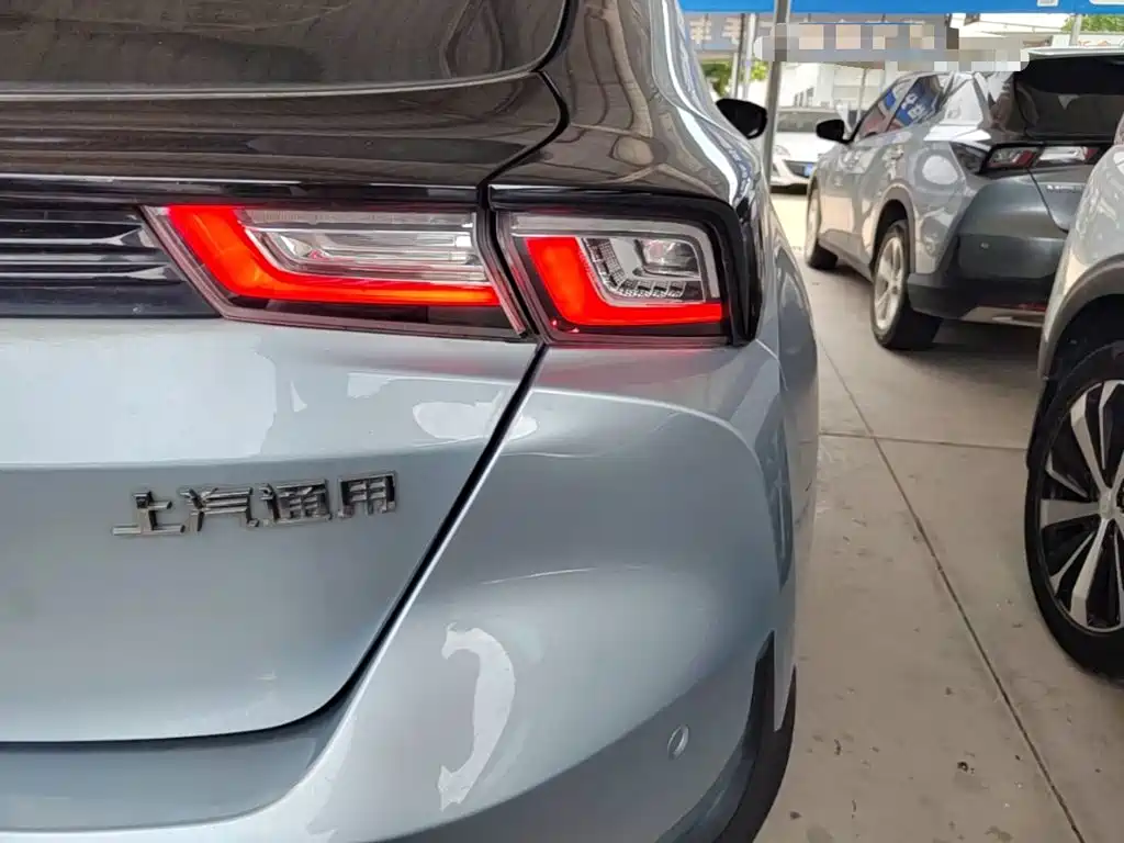 Chevrolet Menlo — миниатюра 8