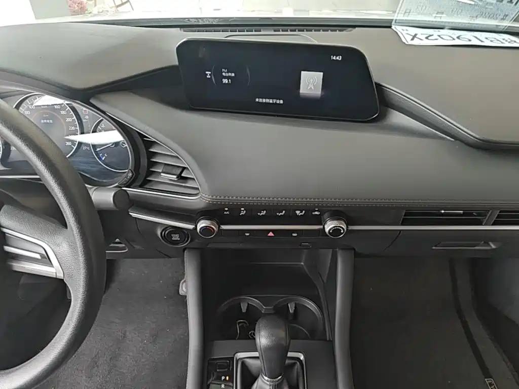 Mazda 3 Axela — миниатюра 13