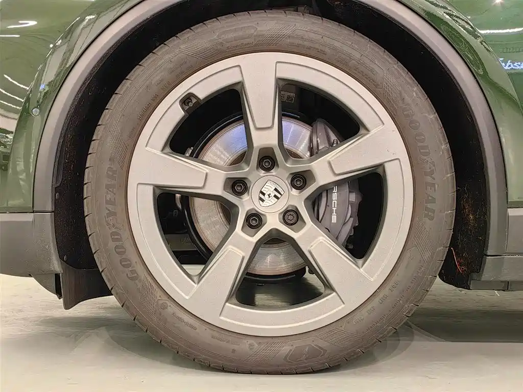 Porsche Macan EV — миниатюра 16