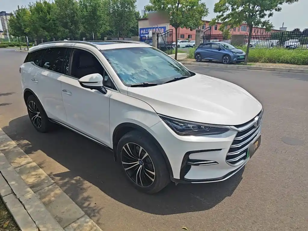 BYD Tang New Energy — миниатюра 4