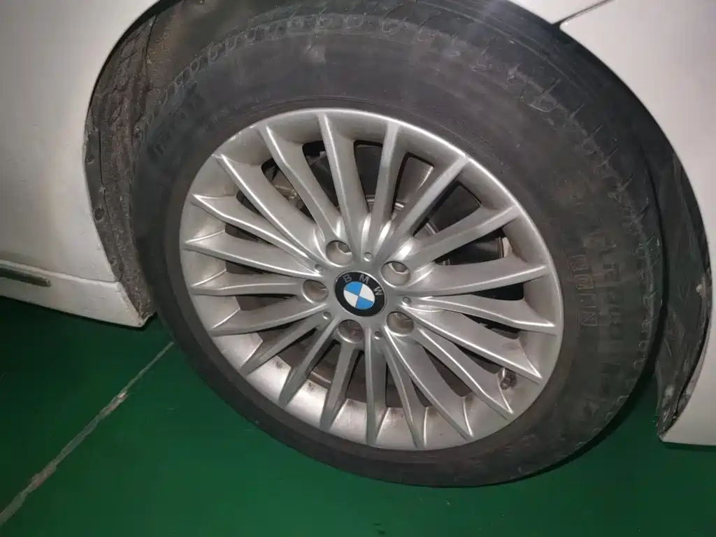 BMW 3 Series — миниатюра 8