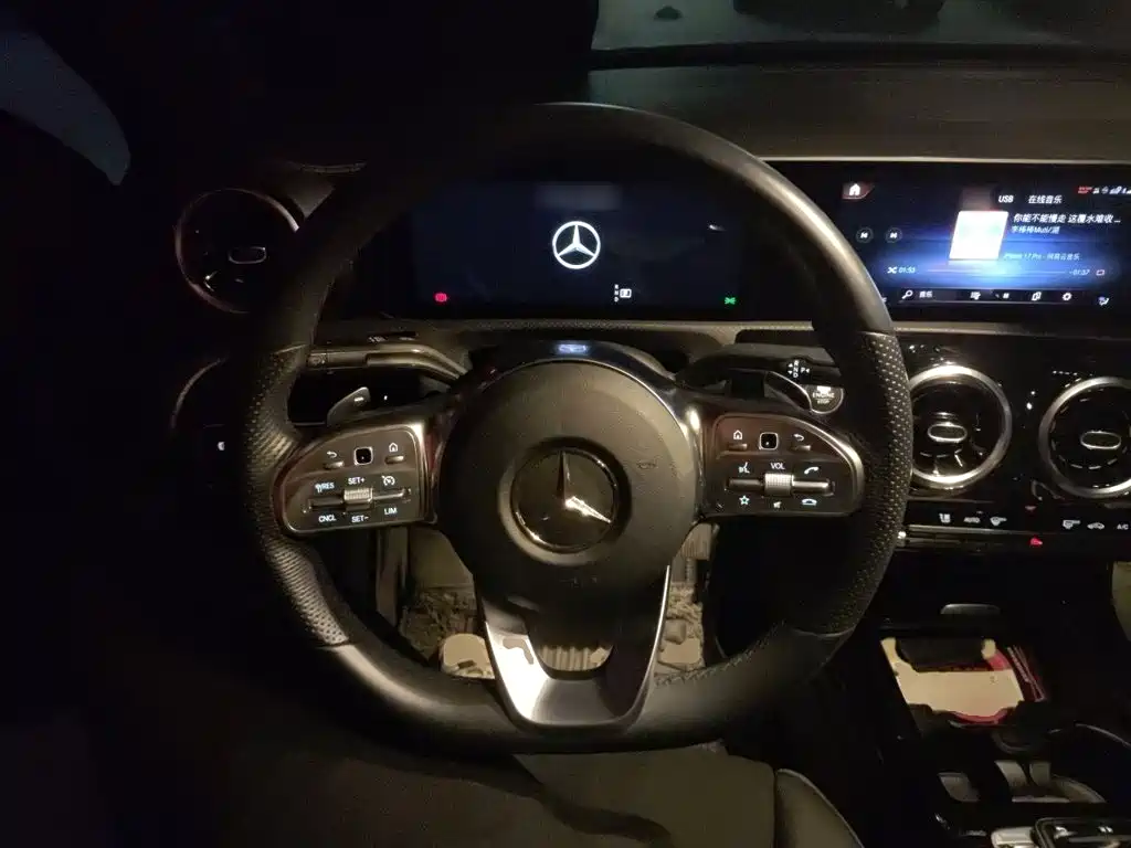 Mercedes-Benz A-Class — миниатюра 6