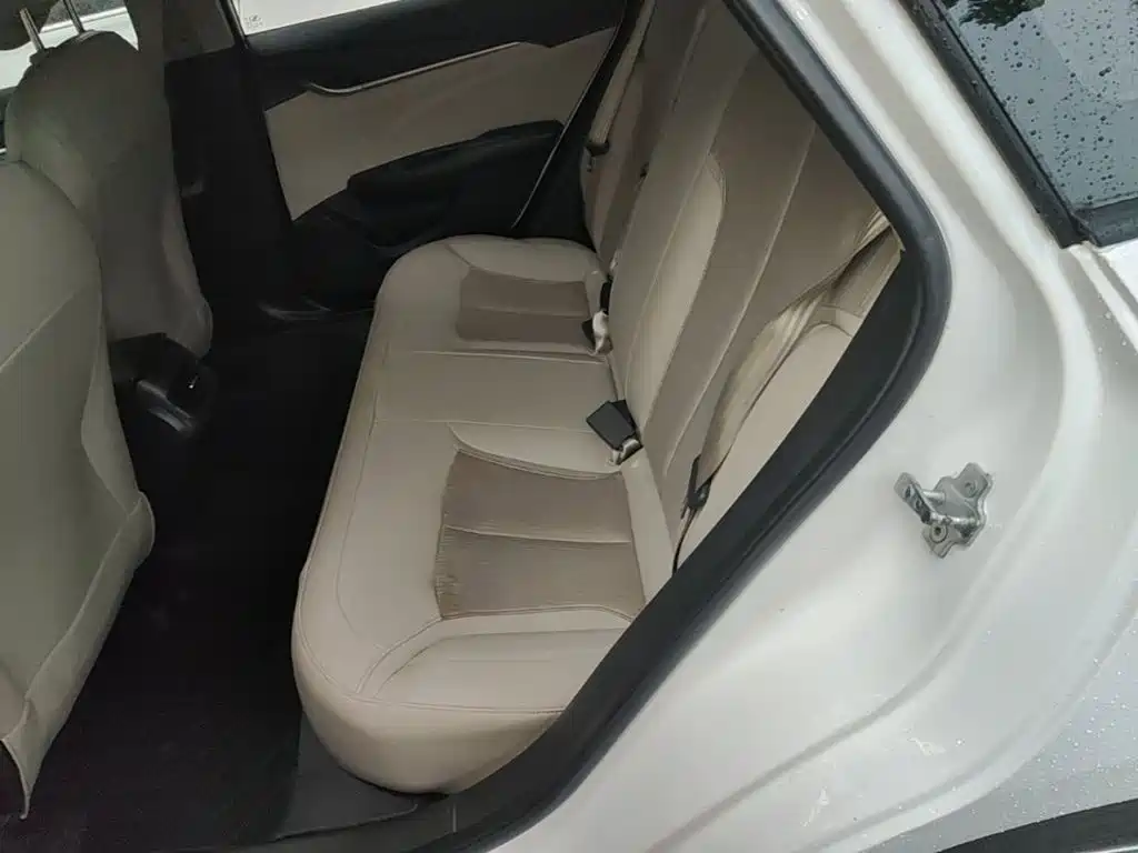 Buick Excelle — миниатюра 17