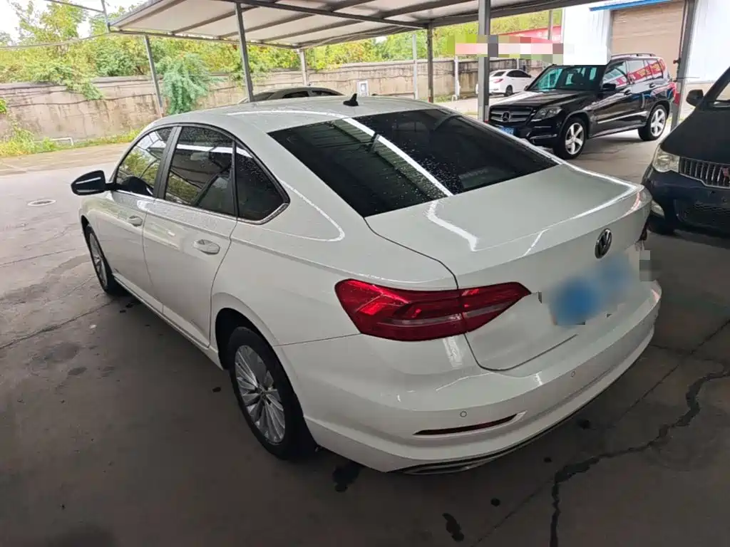Volkswagen Lavida — миниатюра 5