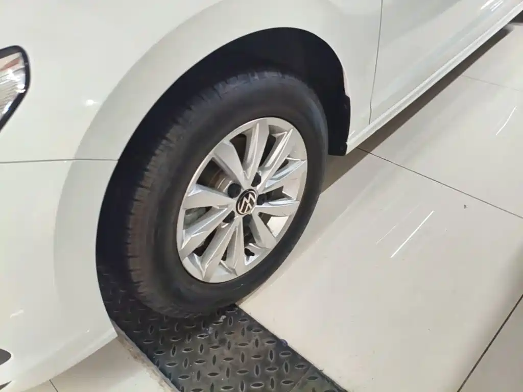 Volkswagen Bora — миниатюра 23