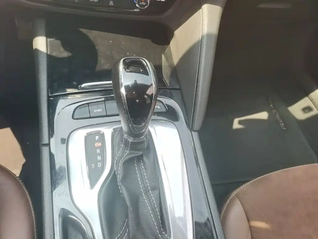 Buick Regal — миниатюра 14