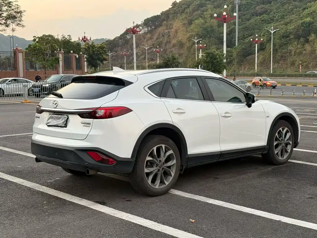MAZDA CX 4