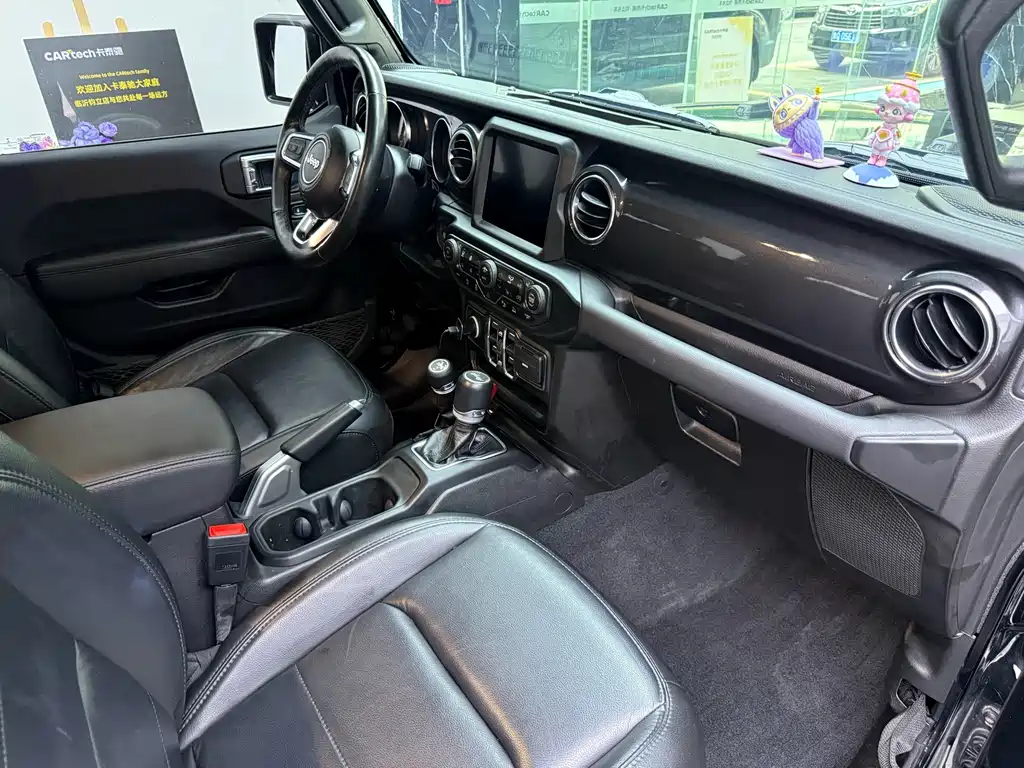 Jeep Wrangler — миниатюра 15