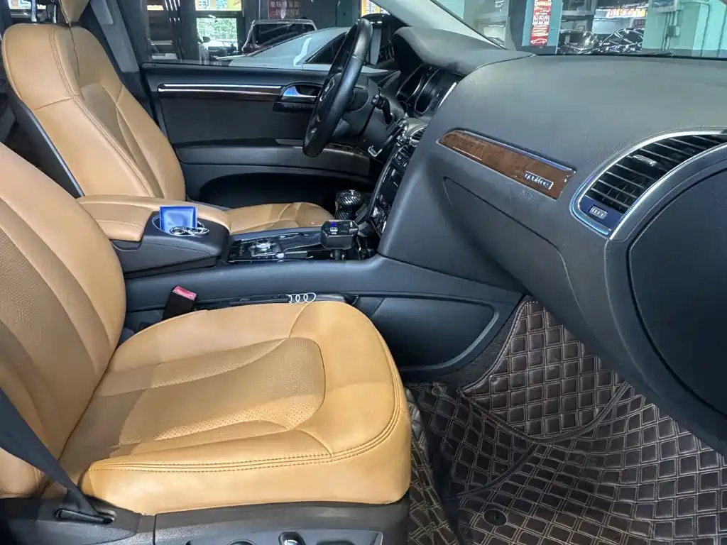 Audi Q7 — миниатюра 13