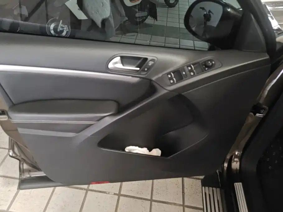 Volkswagen Tiguan — миниатюра 7