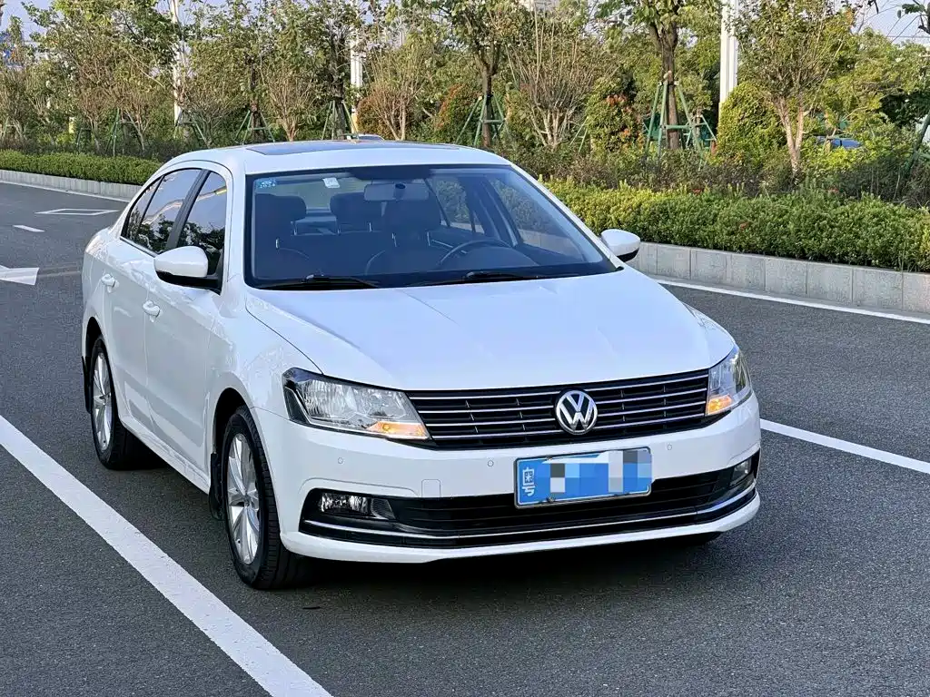 Volkswagen Lavida — миниатюра 3