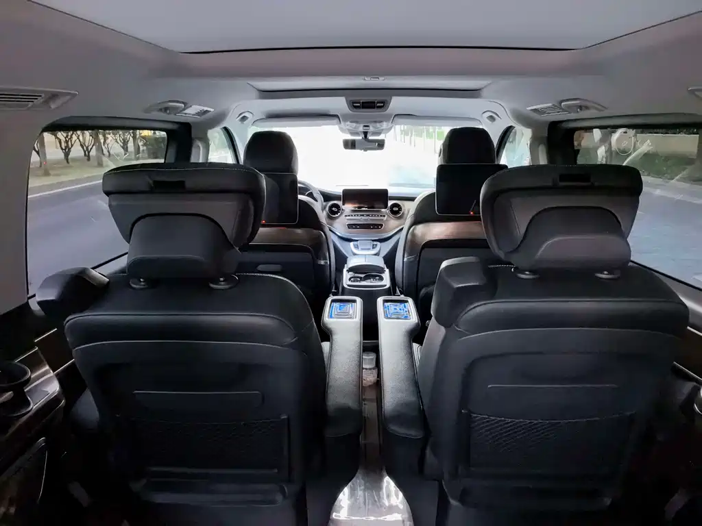 Mercedes-Benz V-Class — миниатюра 21