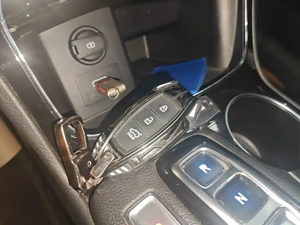 Hyundai Santa Fe — миниатюра 9