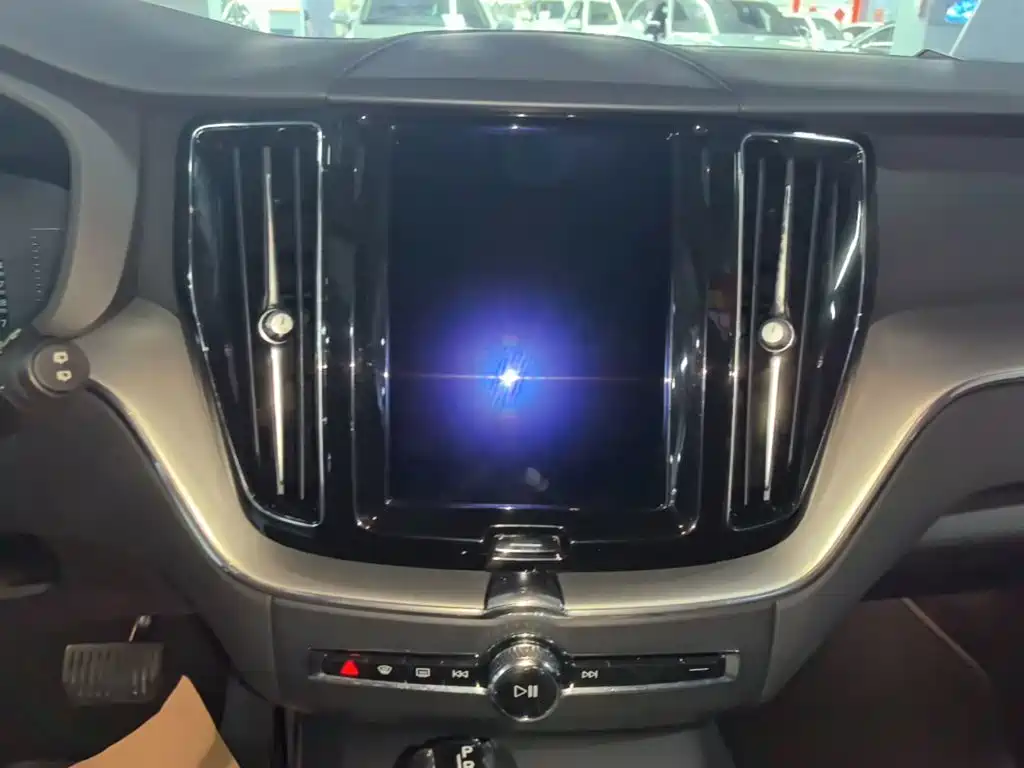 Volvo XC60 — миниатюра 13