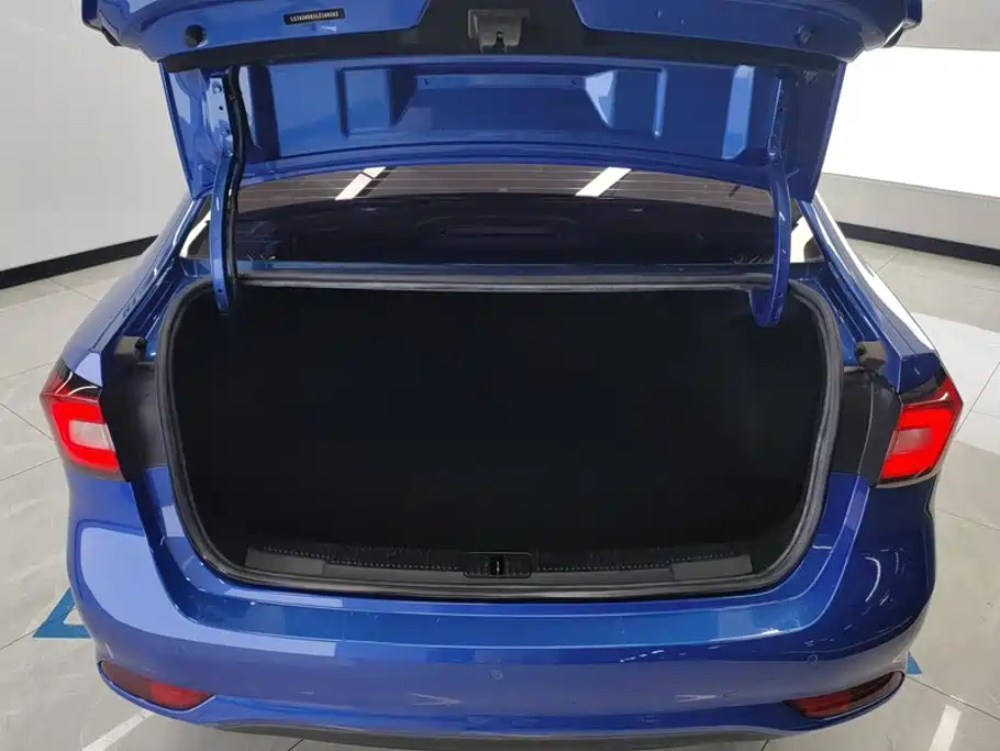 Roewe i5 — миниатюра 4