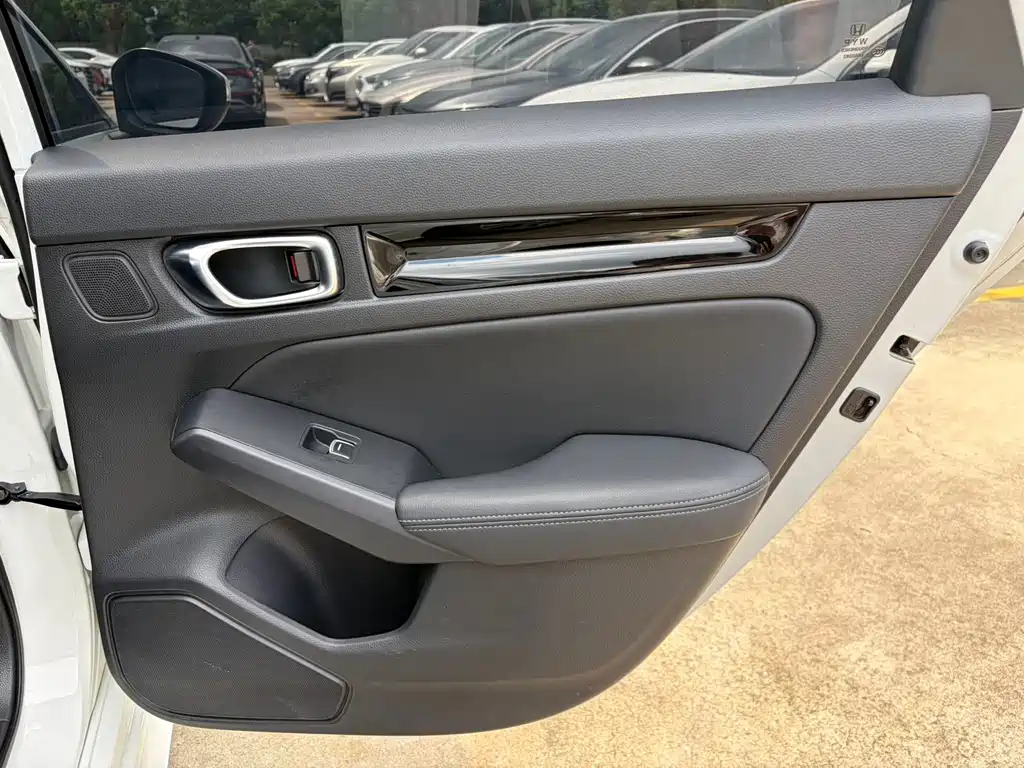 Honda Civic — миниатюра 18