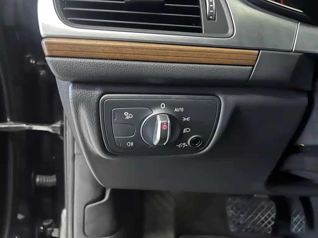 Audi A6L 2018 30 FSI