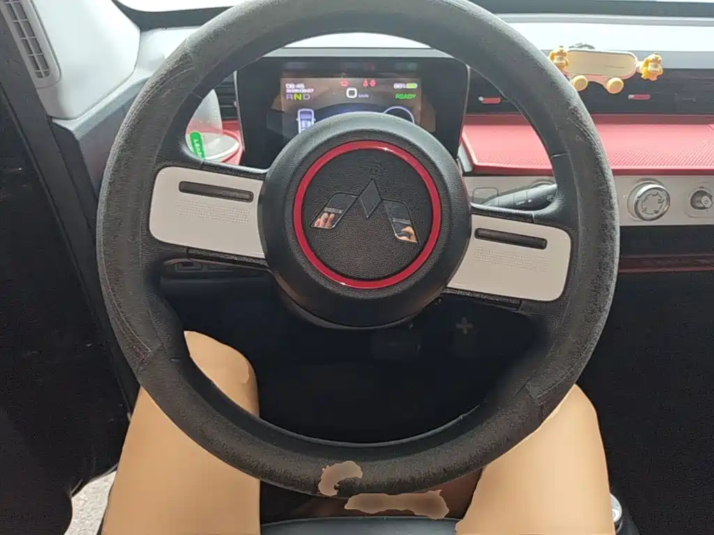 Wuling MINIEV — миниатюра 11