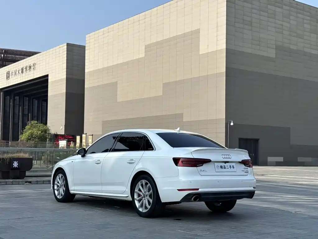 Audi A4L — миниатюра 7