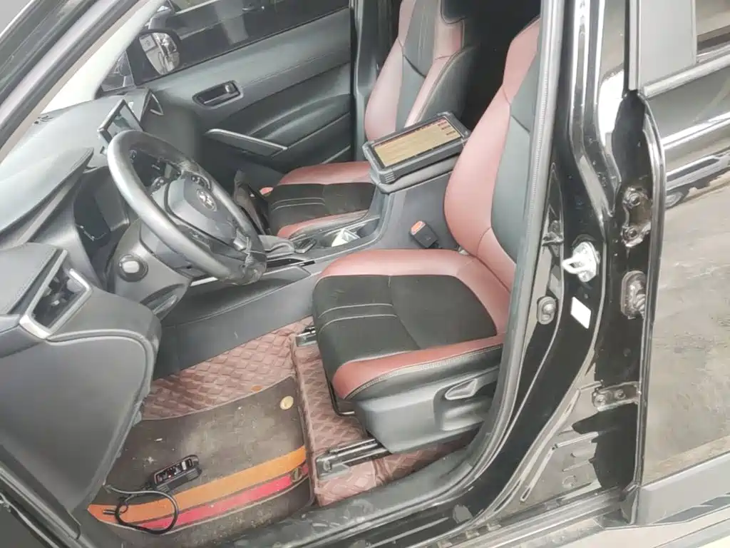 Toyota Corolla Cross — миниатюра 15