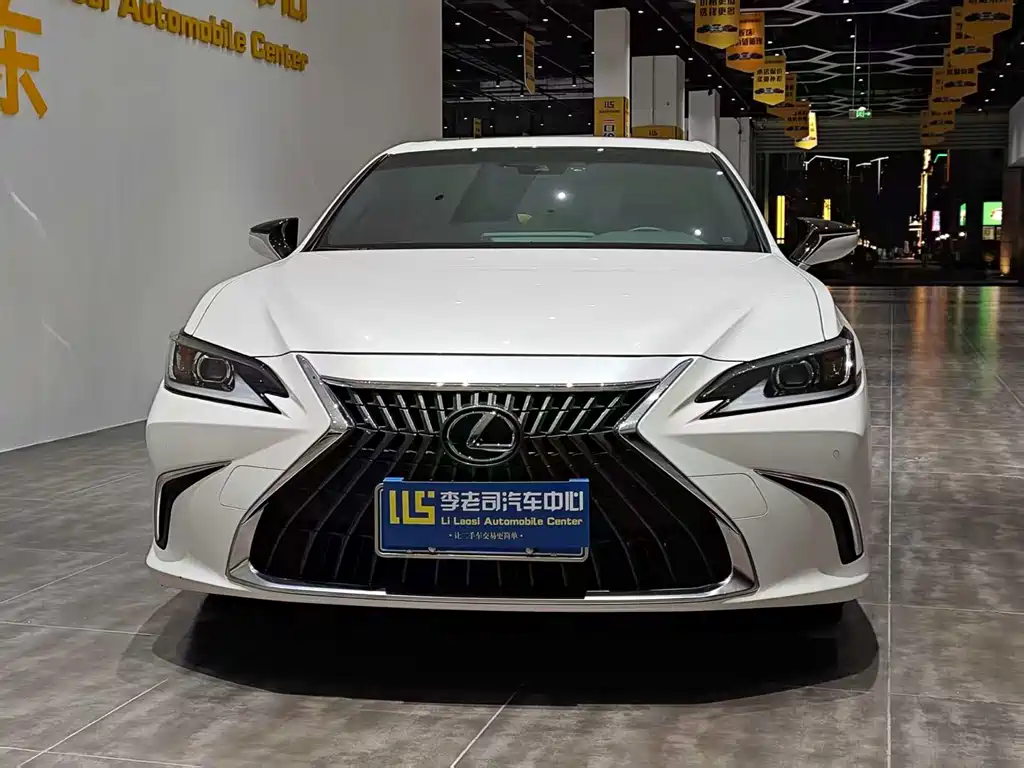 Lexus ES — миниатюра 2