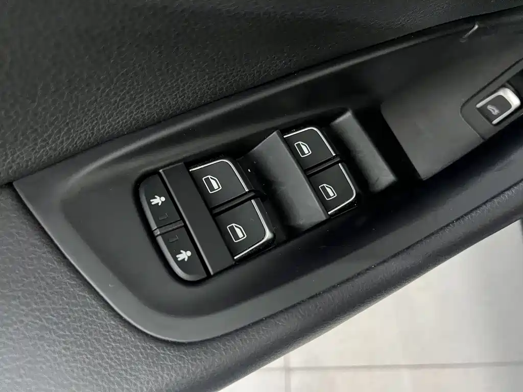 Audi A6L 2018 30 FSI