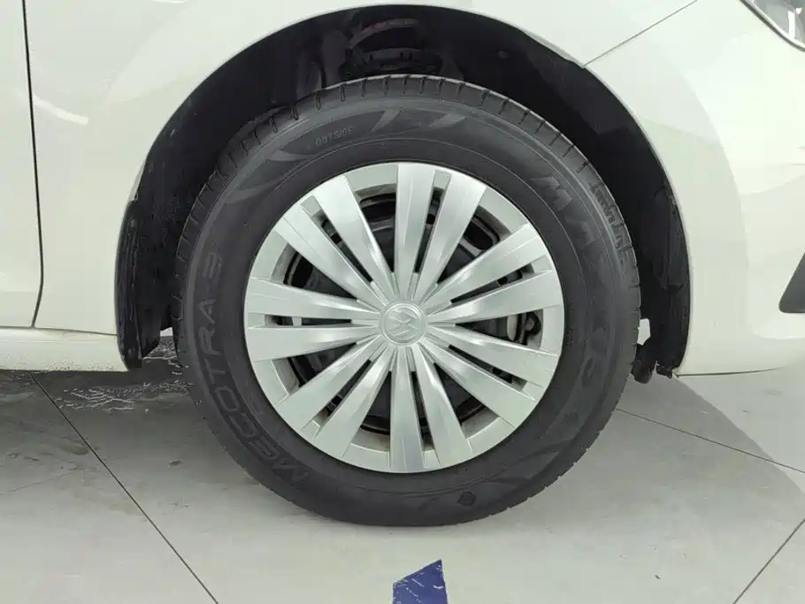 Volkswagen Santana — миниатюра 6
