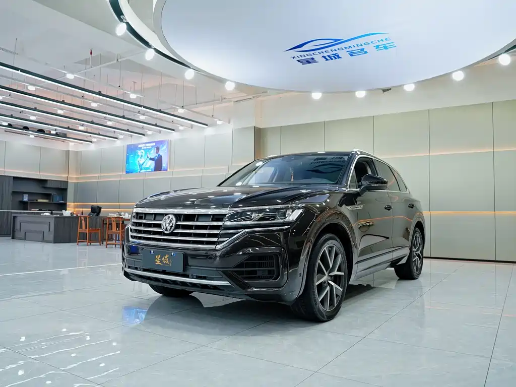 Купить Volkswagen Touareg