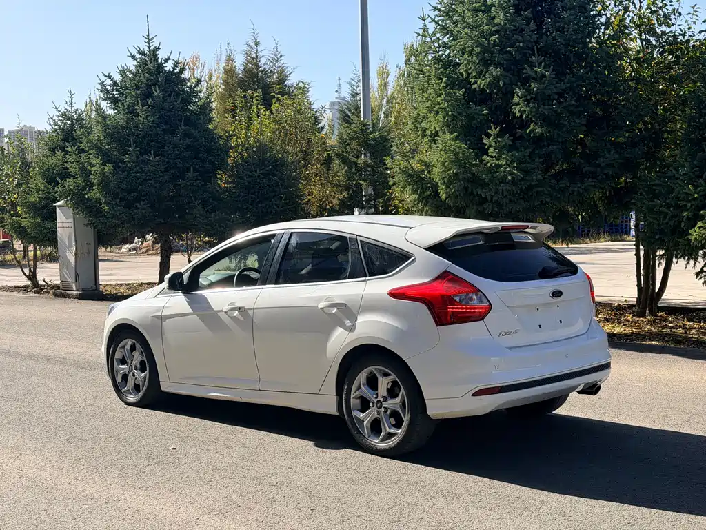 Ford Focus — миниатюра 4