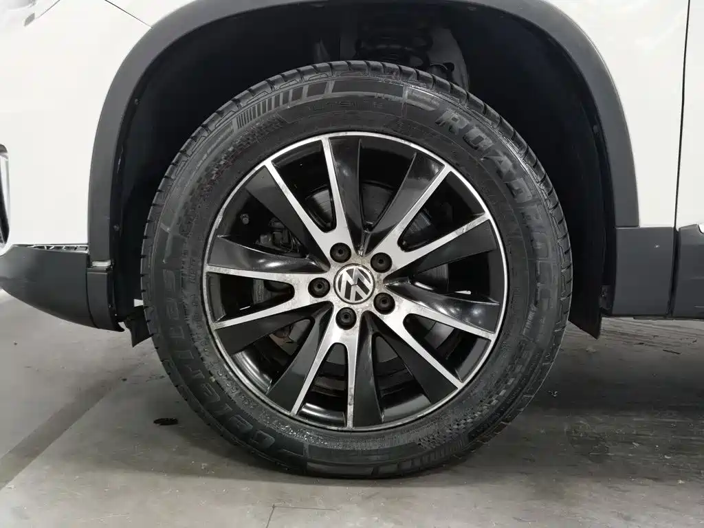 Volkswagen Tiguan — миниатюра 17