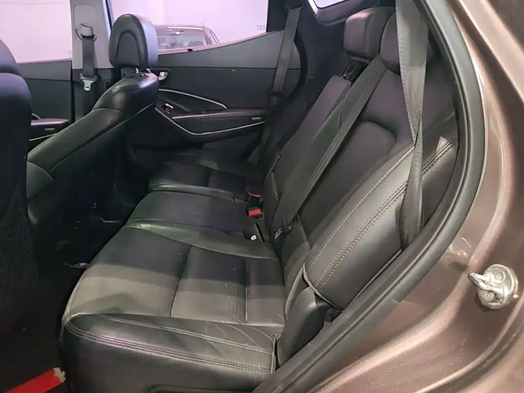 Hyundai Santa Fe — миниатюра 17