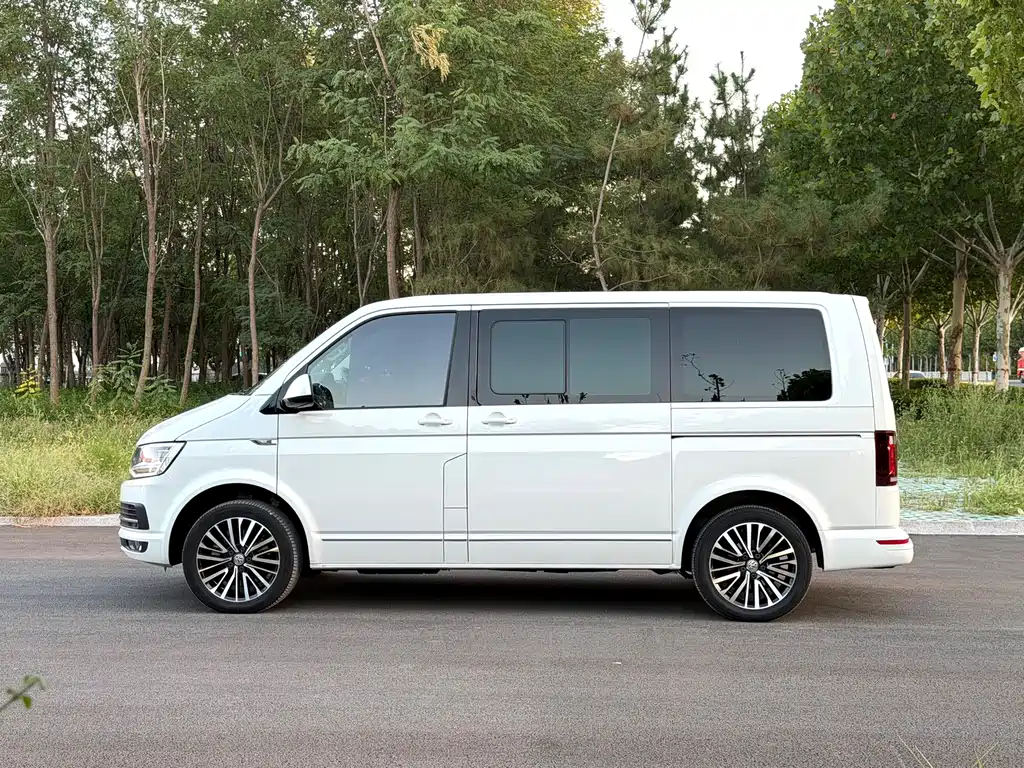 Volkswagen Multivan — миниатюра 4