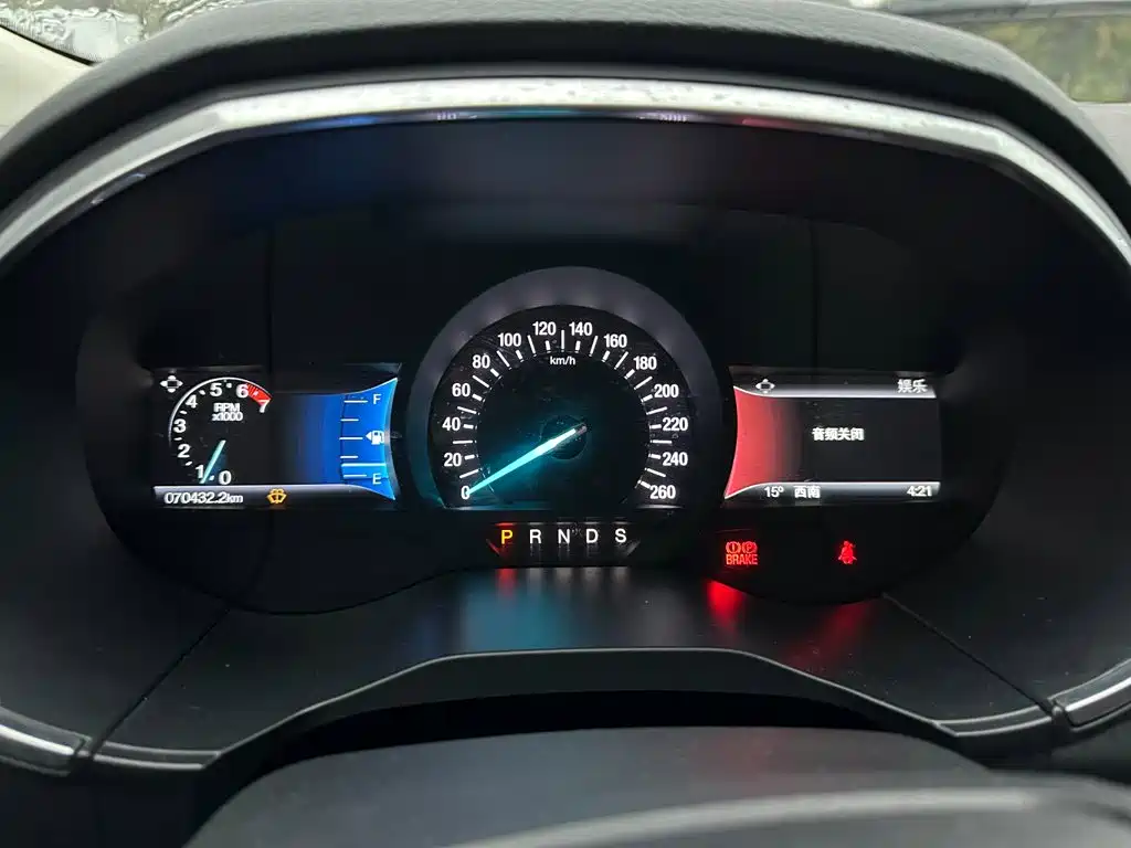 Ford Edge — миниатюра 24