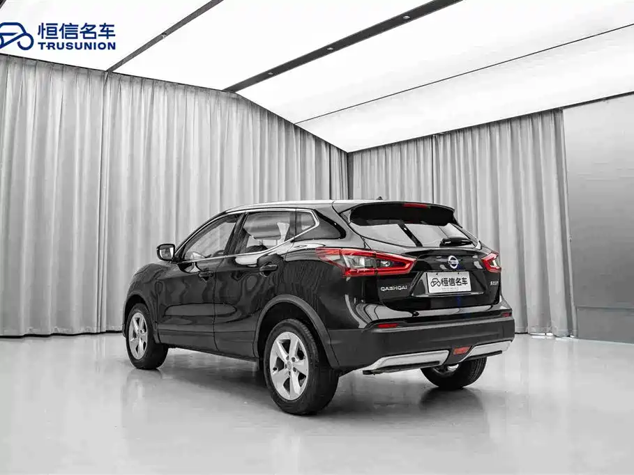 Nissan Qashqai — миниатюра 7