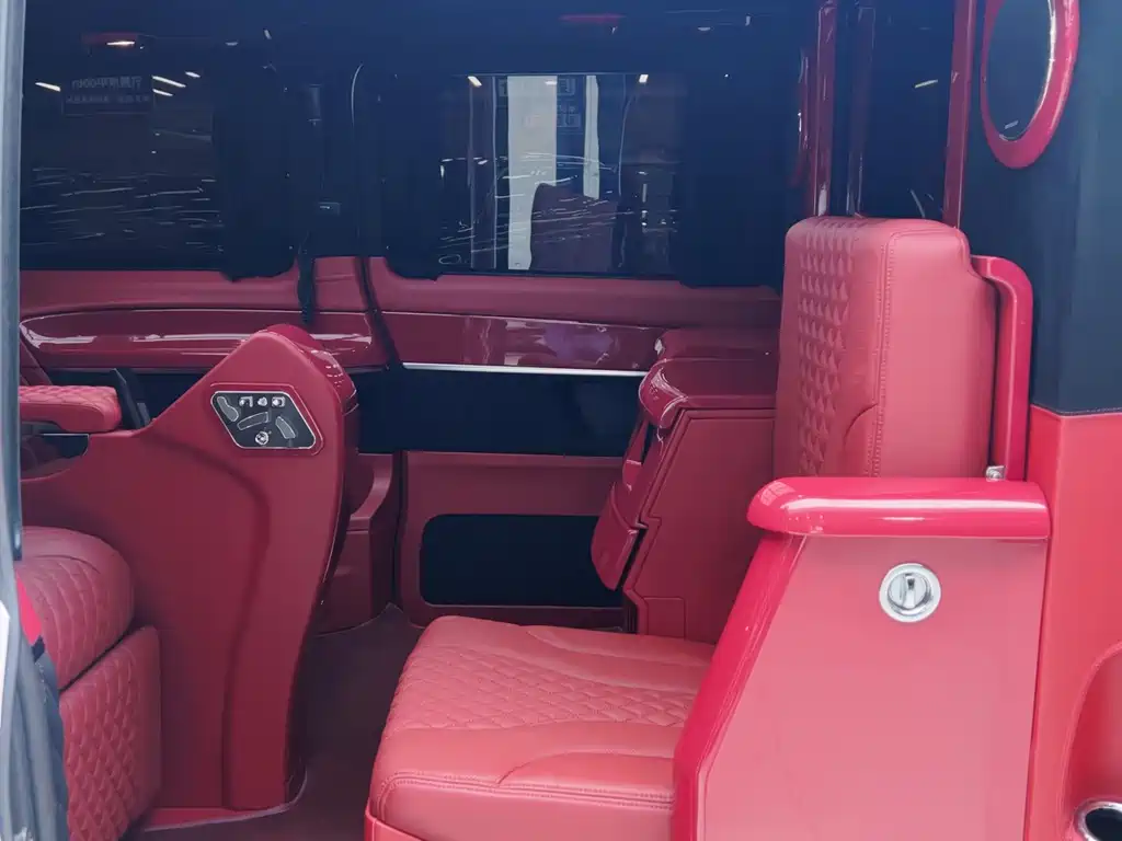 Mercedes-Benz V-Class — миниатюра 6