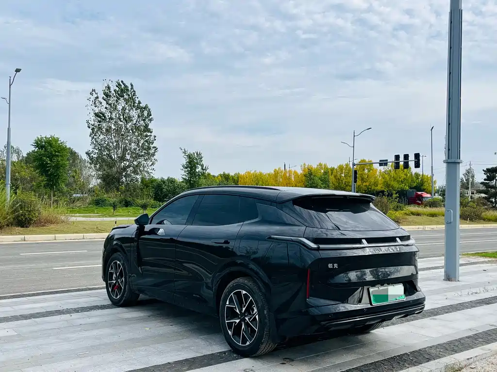 Lynk & Co 08 EM-P — миниатюра 8