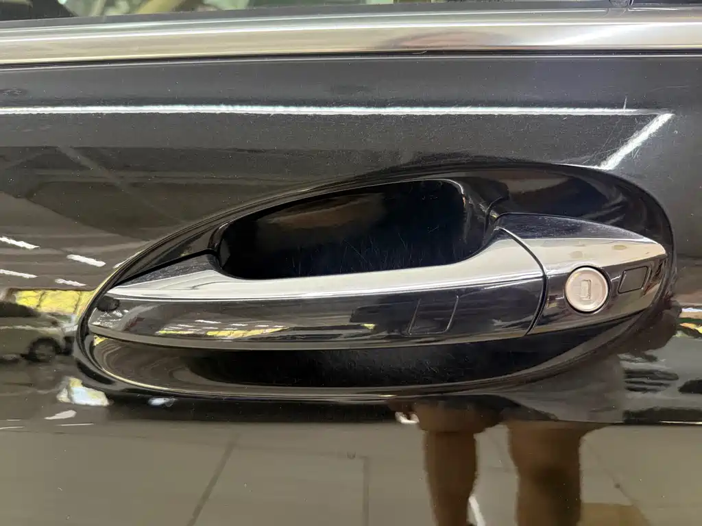 Mercedes-Benz S-Class — миниатюра 9