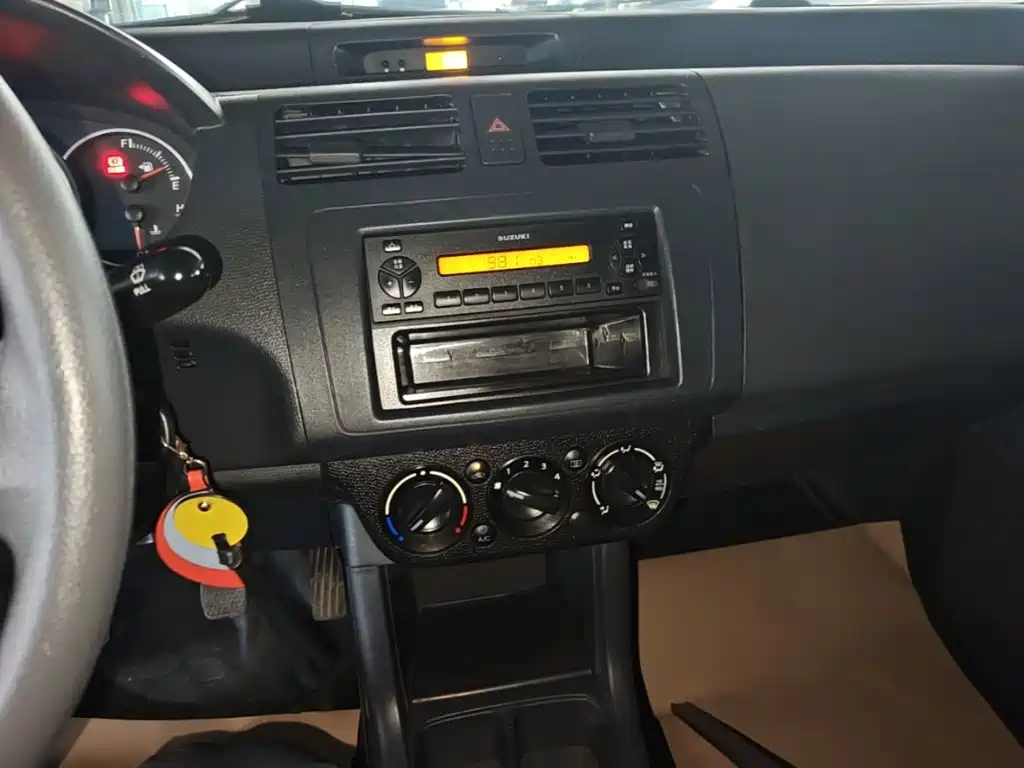 Suzuki Swift — миниатюра 13
