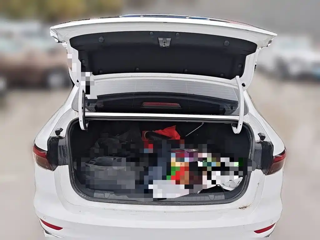 Geely Emgrand — миниатюра 15