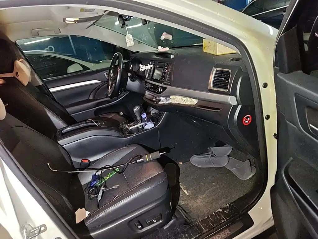 Toyota Highlander — миниатюра 19