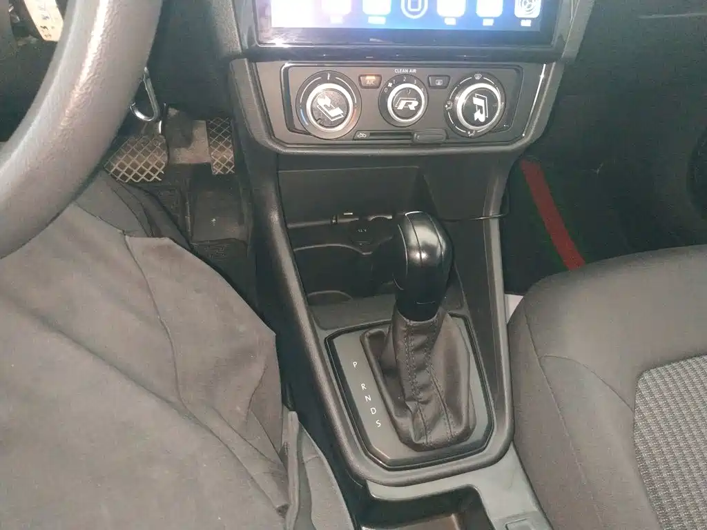 Volkswagen Santana — миниатюра 14