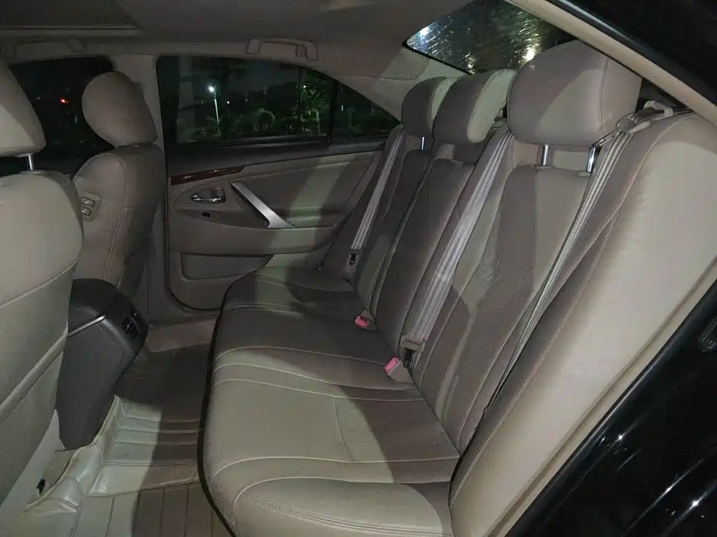 Toyota Camry — миниатюра 15