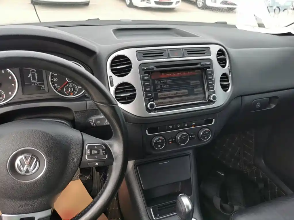 Volkswagen Tiguan — миниатюра 10