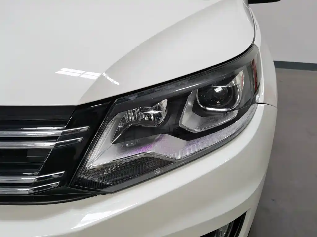 Volkswagen Tiguan — миниатюра 7