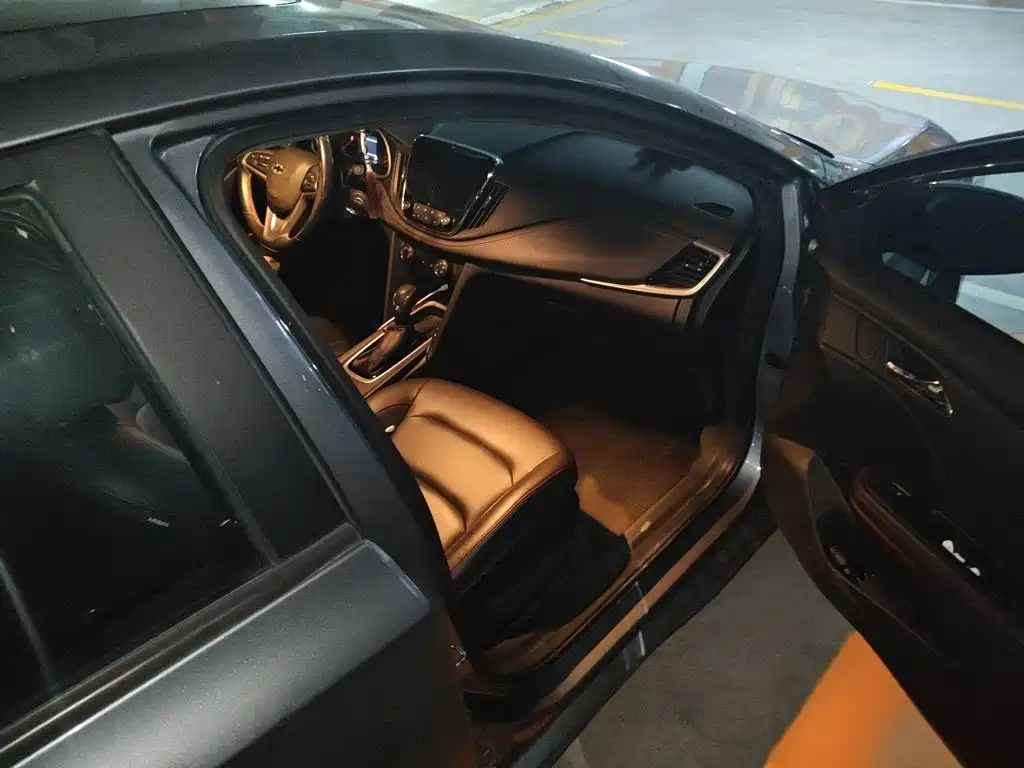 Chevrolet Monza — миниатюра 18