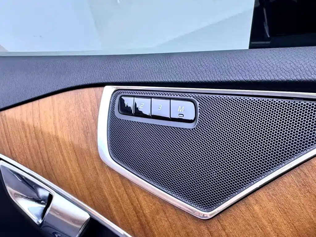 Volvo XC90 — миниатюра 24