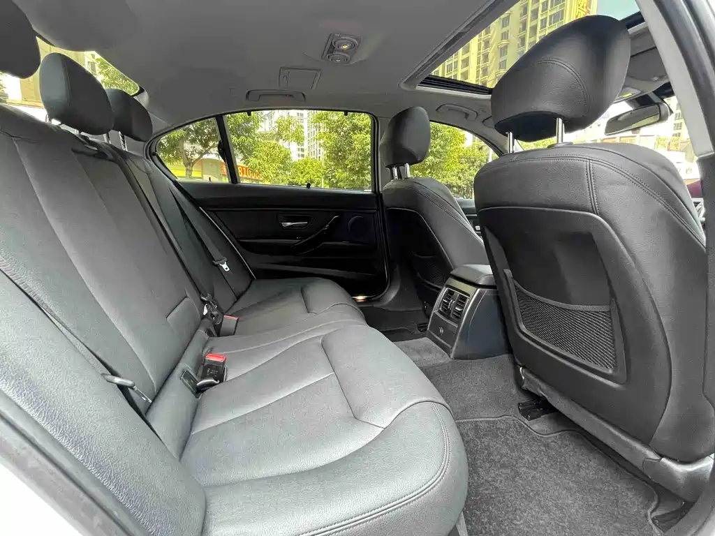 BMW 3 Series — миниатюра 19