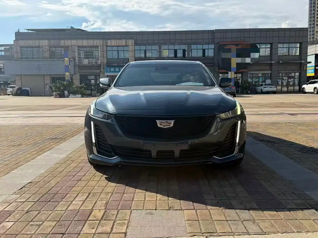 Cadillac CT5 — миниатюра 2