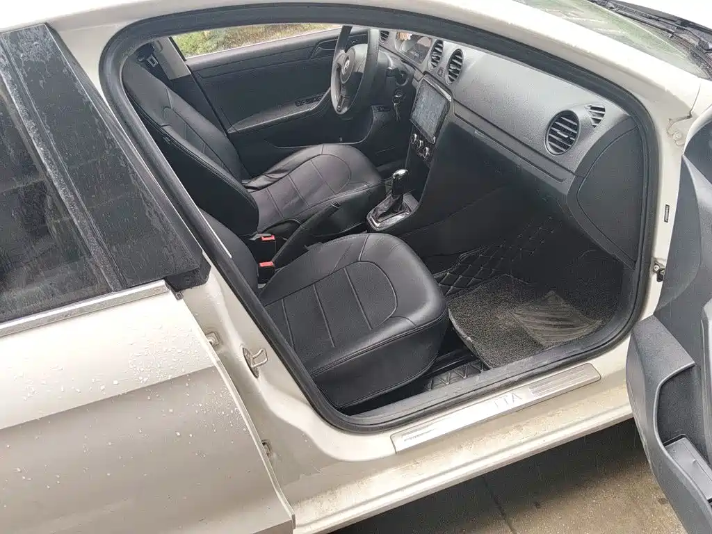 Volkswagen Jetta — миниатюра 20