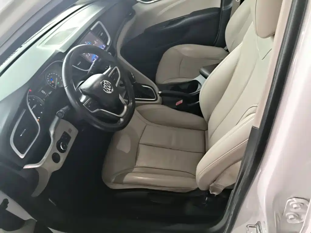 Buick Excelle — миниатюра 15